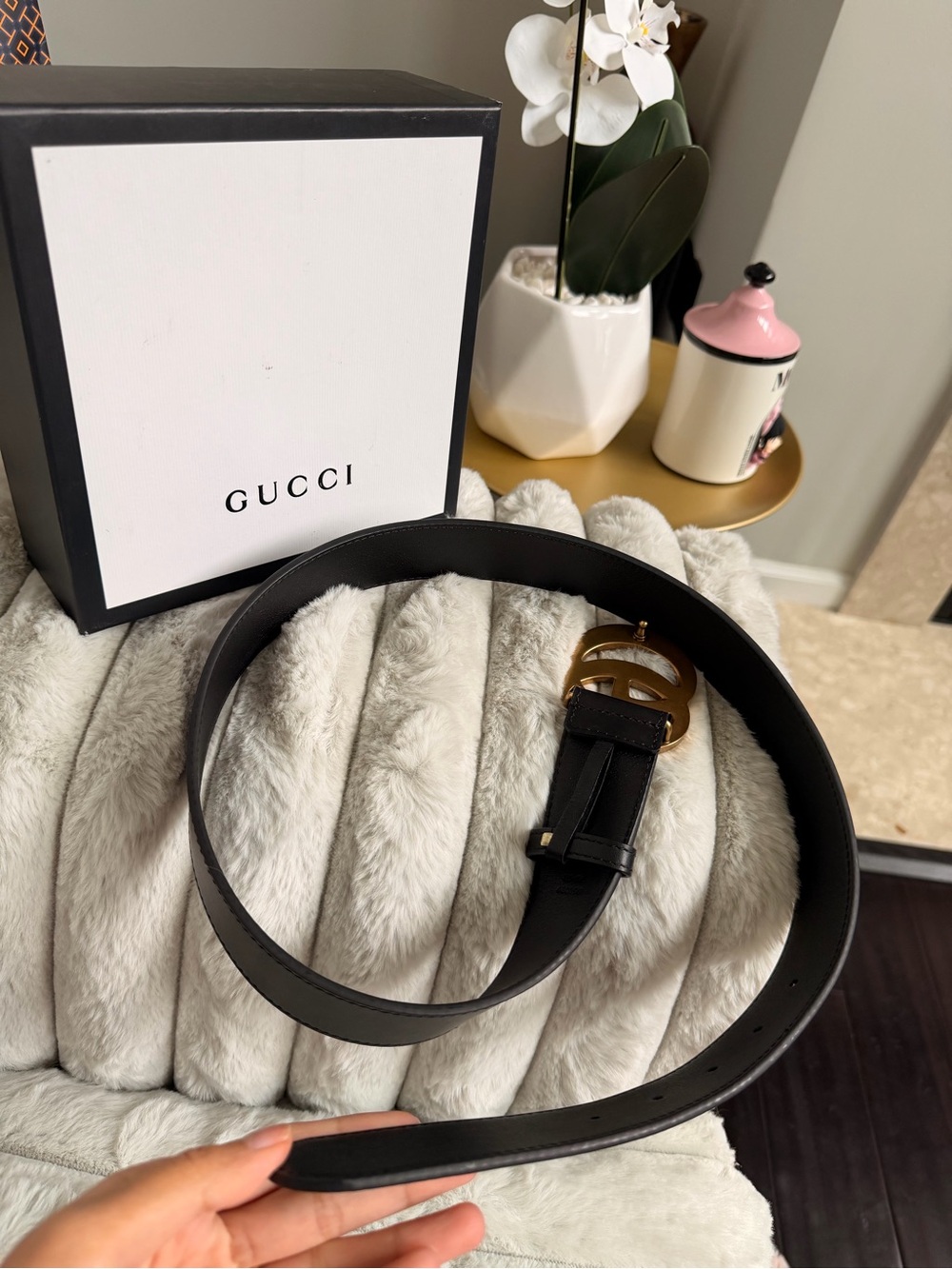Gucci Black Leather Belt with Antique Gold Double G Buckle - Picture 7 of 9